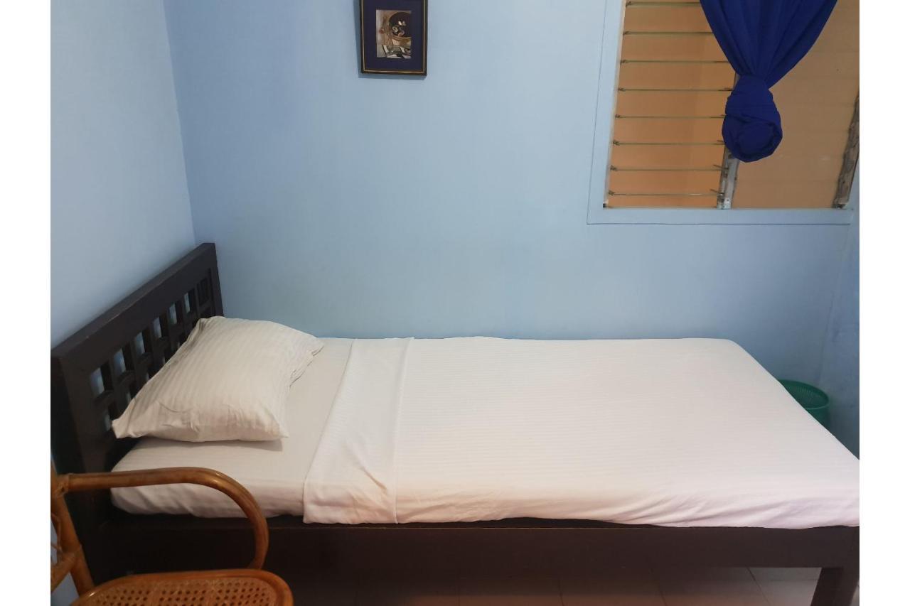 Saltimboca Tourist In Otel Bacolod Dış mekan fotoğraf