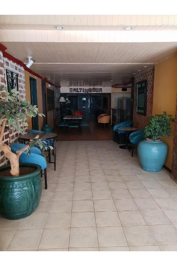 Saltimboca Tourist In Otel Bacolod Dış mekan fotoğraf