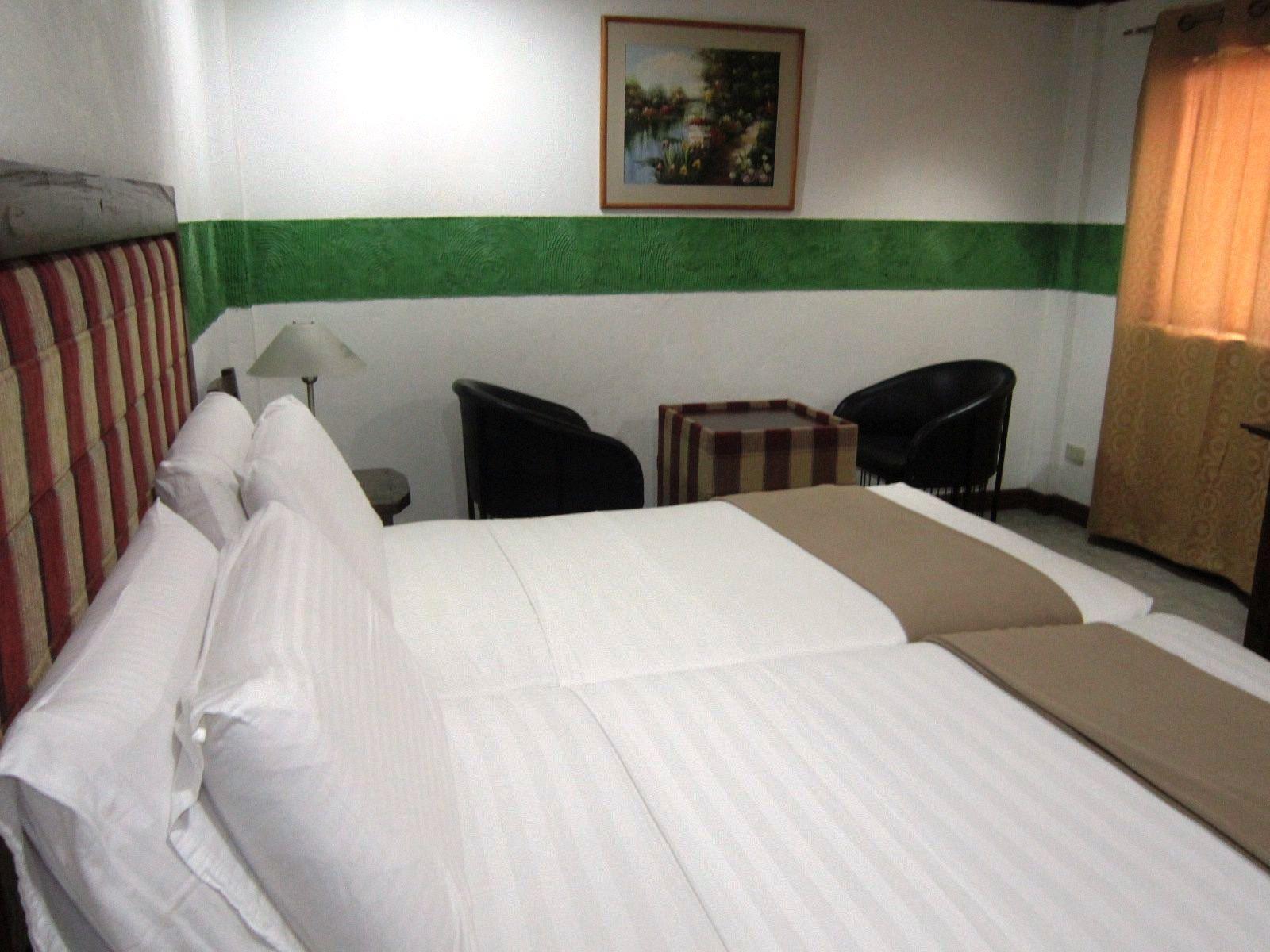Saltimboca Tourist In Otel Bacolod Dış mekan fotoğraf