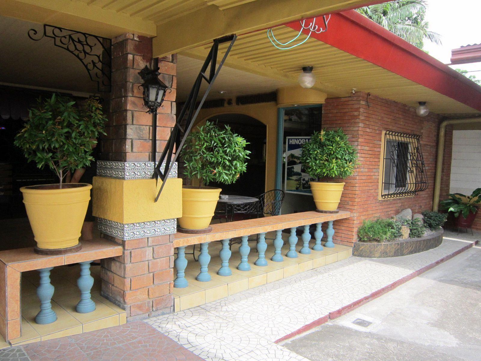 Saltimboca Tourist In Otel Bacolod Dış mekan fotoğraf
